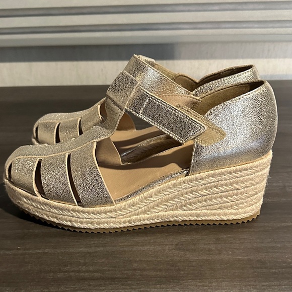 NWOB Eileen Fisher Tilly Gold Jute Espadrille Wedge Sandals Size 8.5 - Picture 4 of 7